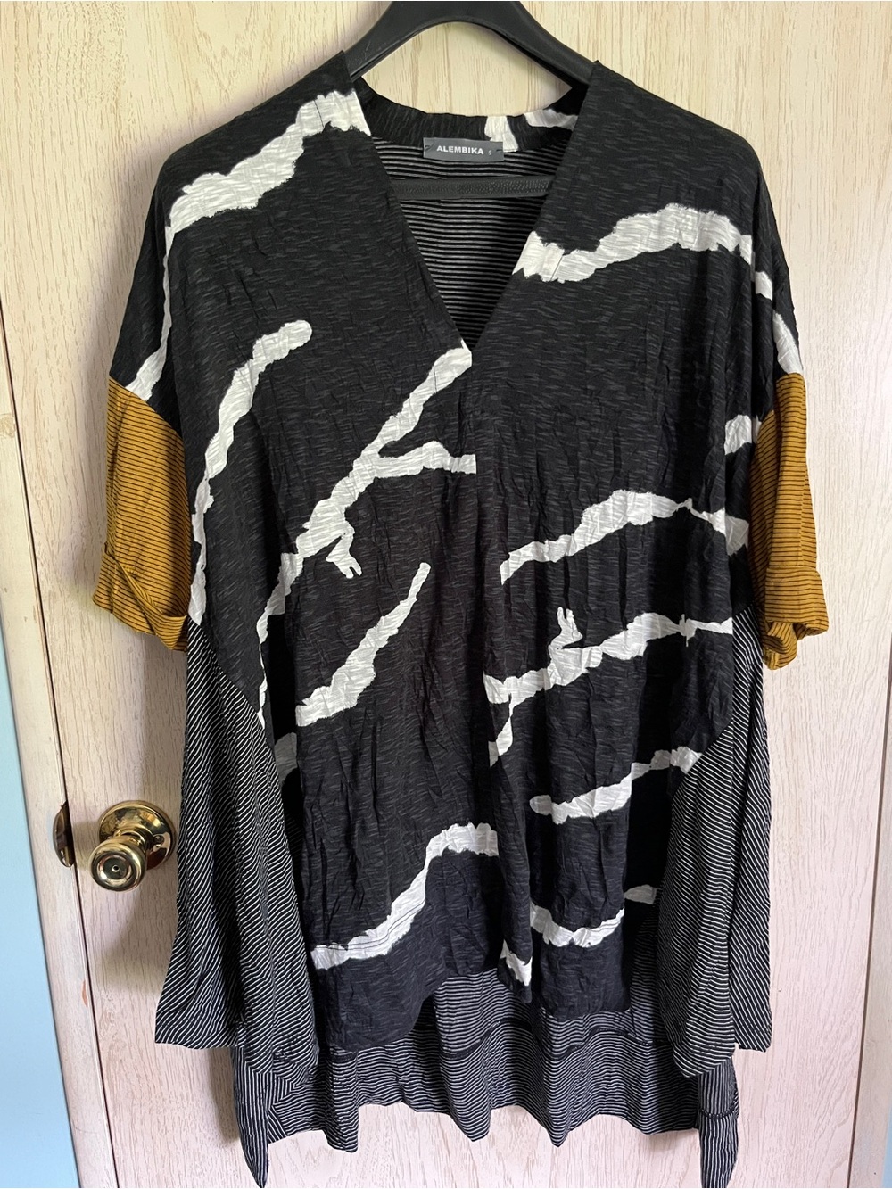 ALEMBIKA Hagar Alembik KAT CRINKLE TRAPEZE TOP Sz Small